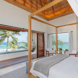 https://coral-tulum.quintano-roohotels.com